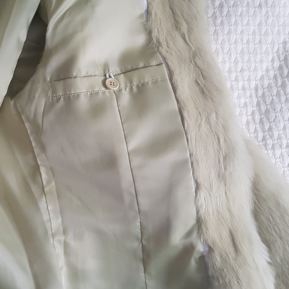 Lime green Rabbit fur coat - Picture 9 of 10